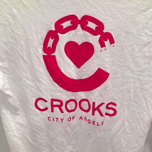 Crooks & Castles v-neck shirt - Picture 2 of 6